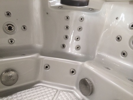 Гидромассажный бассейн Sunrans SR808 Гидромассажный бассейн Sunrans SR808