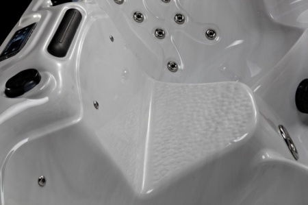 Мини спа-бассейн Sunrans SR878 Мини спа-бассейн Sunrans SR878